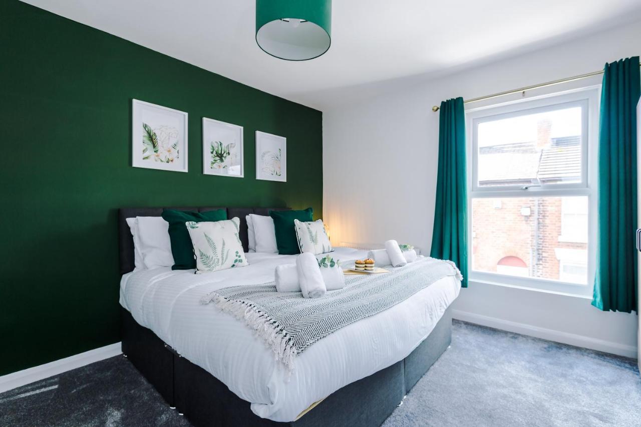 Bright 2-Bed Cottage In Chester By 53 Degrees Property, Ideal For Couples & Small Groups, City Centre - Sleeps 6 מראה חיצוני תמונה